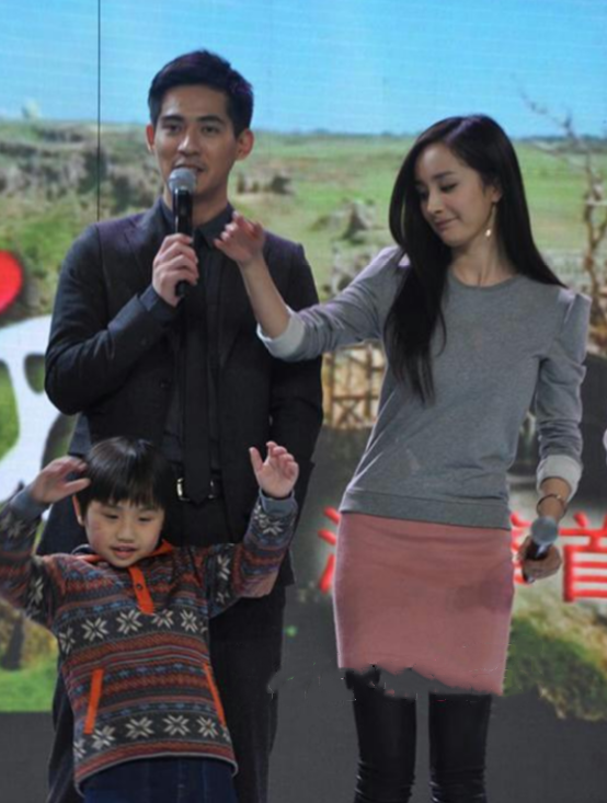 曾和杨幂搭戏走红,挣1800万后全身溃烂,今17岁状态太心酸