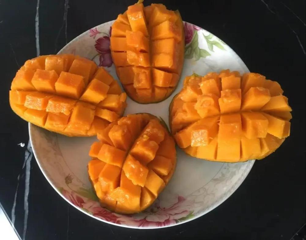 综合而看,对覃斗蛋芒认可的多是本地人,批评的多是外地人,是不是因为