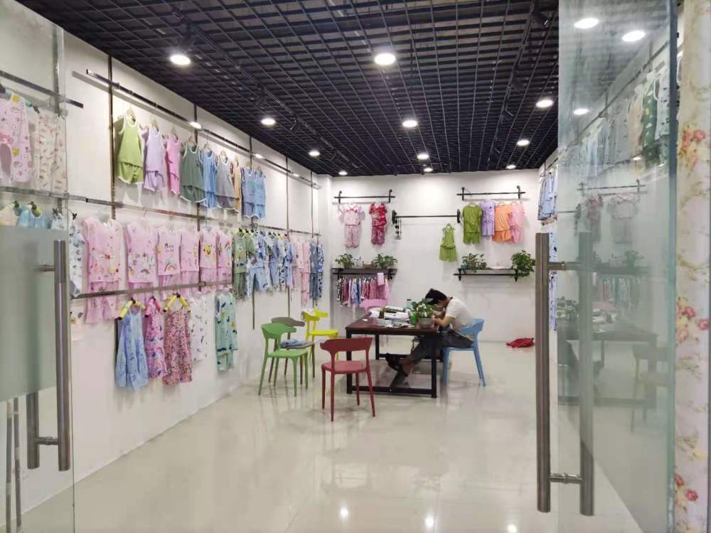 人口与经济发展_安浙百亿级童装产业园:人口增长与对于经济发展的意义