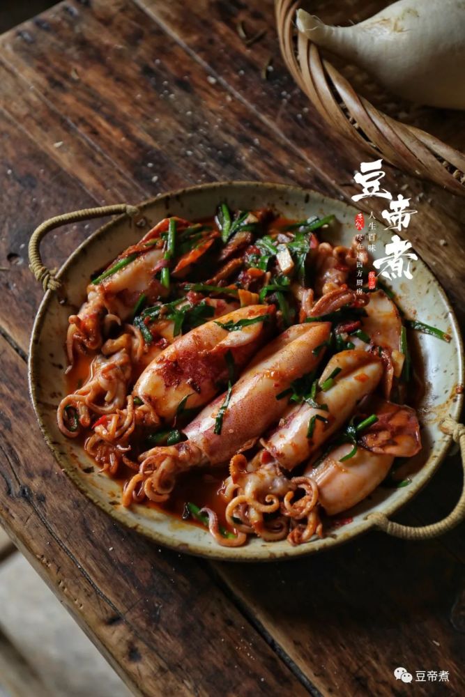 鱿鱼不要焯水了,清淡无味没特色,试试老厨子多年来的私房菜做法