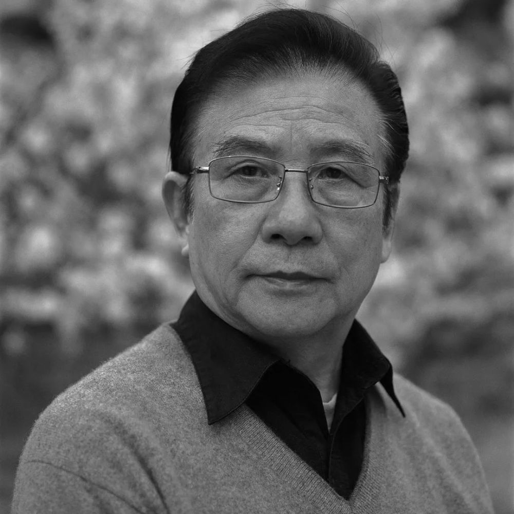 逄小威中外文化名人肖像摄影作品展开展