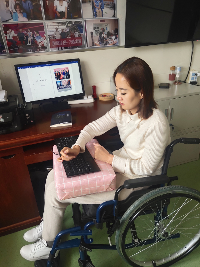 笔尖织梦呼和浩特高位截瘫女孩康枝英撰写4本书了