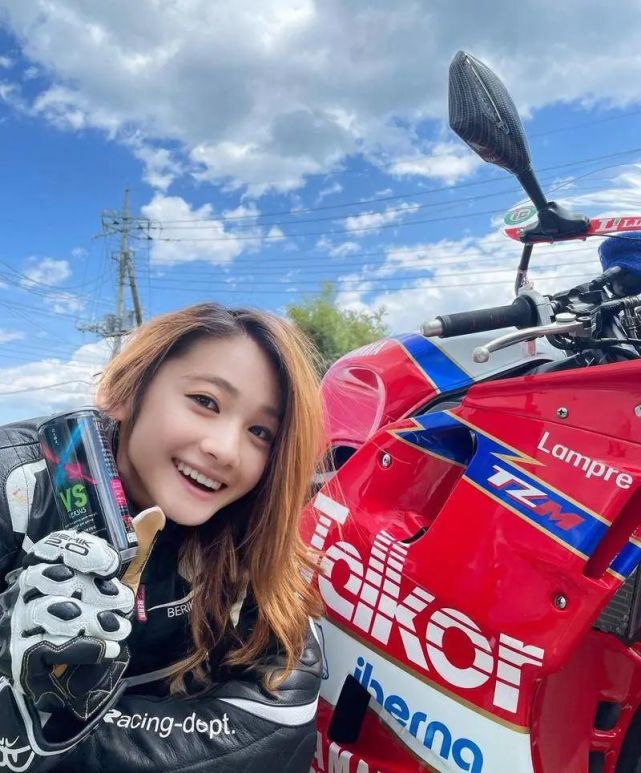 大叔变少女全球都在流行一种滤镜病