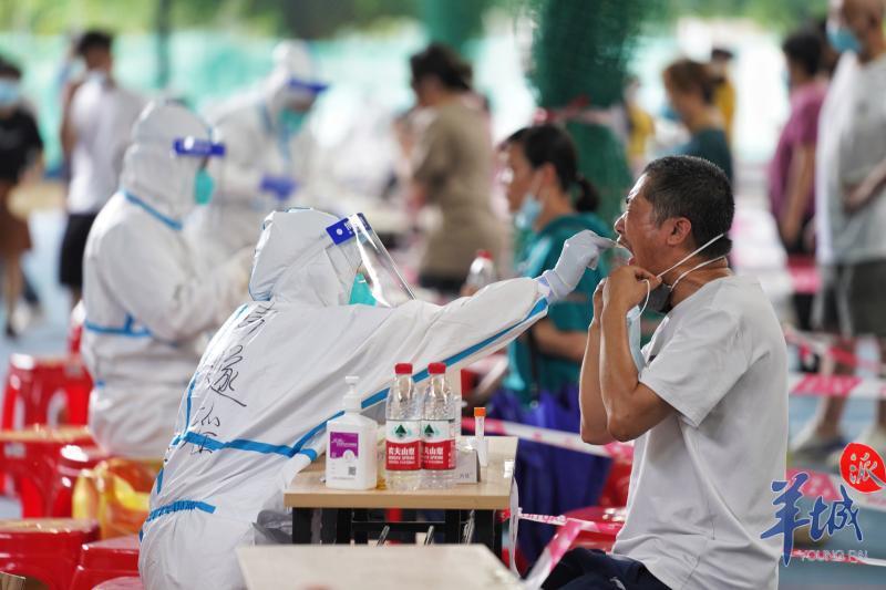 图集高温暴雨记者直击番禺洛浦街全员核酸检测