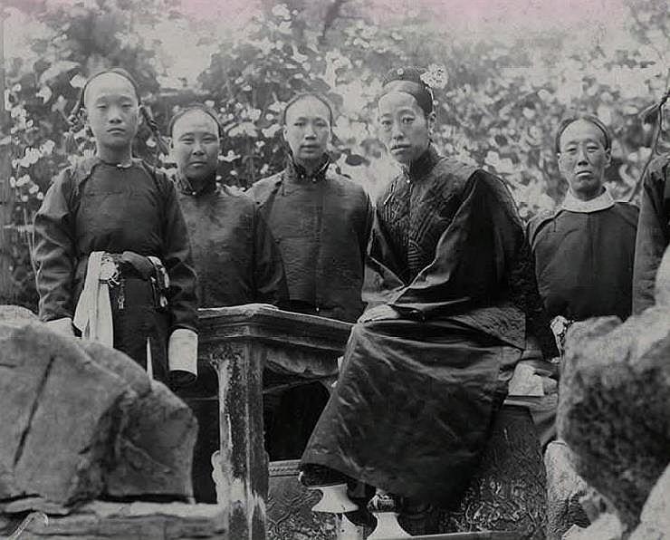 晚年郁郁而终的隆裕太后死后为何赢得国人的同情与尊重