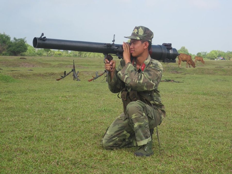 越南陸軍主力裝備征戰60年的老炮仿製蘇聯的82毫米無後坐力炮