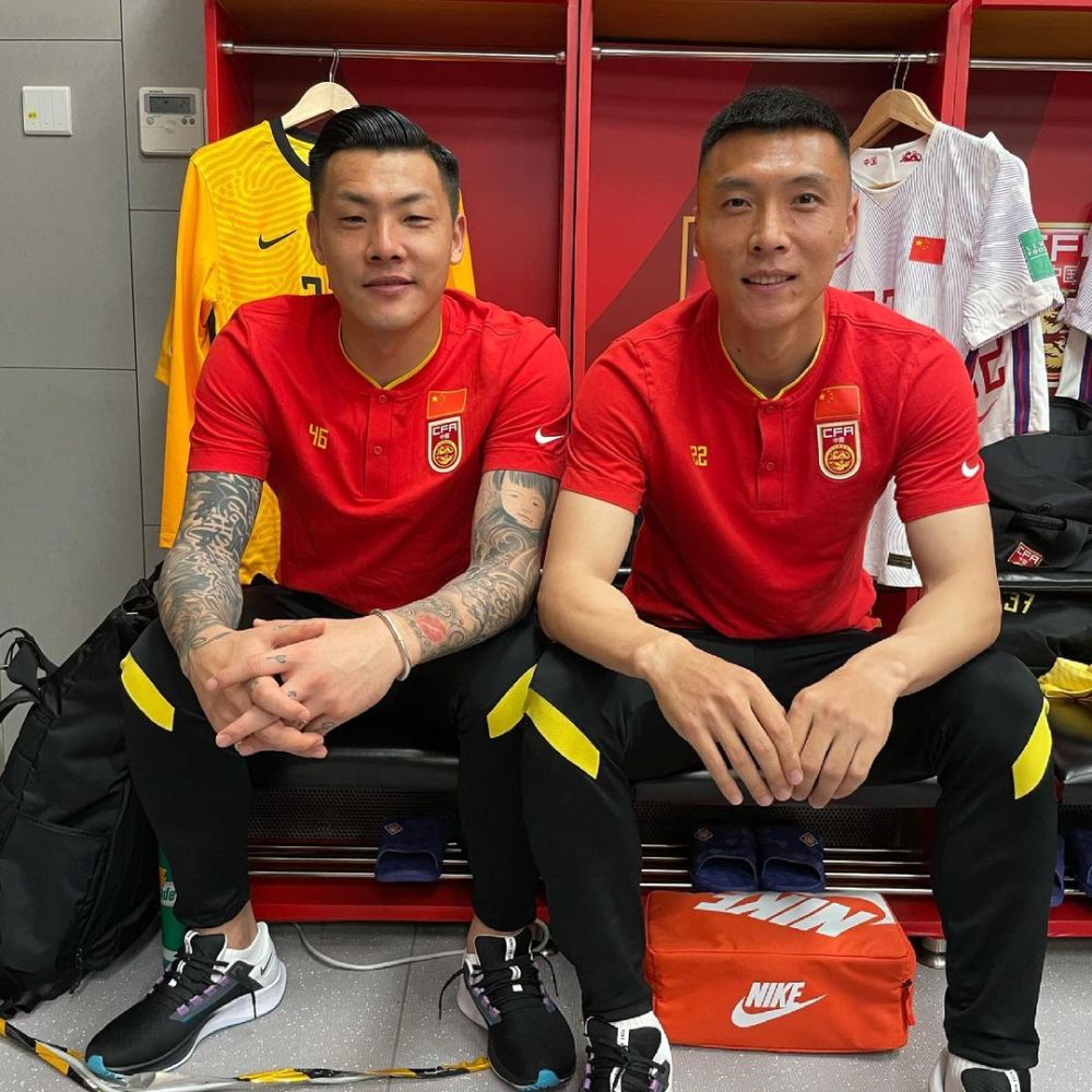 王大雷ins晒与于大宝多张合影多年过去我们依然并肩作战