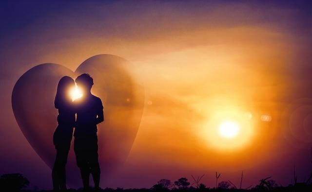 幸福甜蜜的情侣说说,句句暖心撩人!