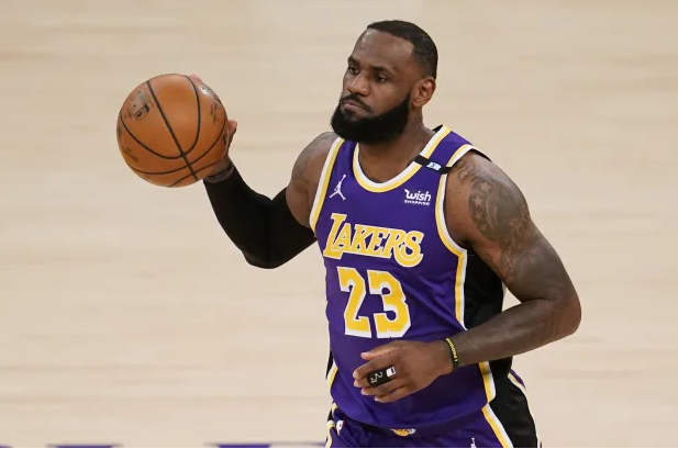 詹姆斯 NBA专家：如果戴维斯不能回归，詹姆斯将会体验生涯首次一轮游