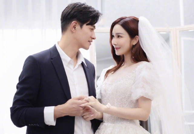 李子峰林籽婚纱照及伴手礼曝光,婚礼将于7月17日举办