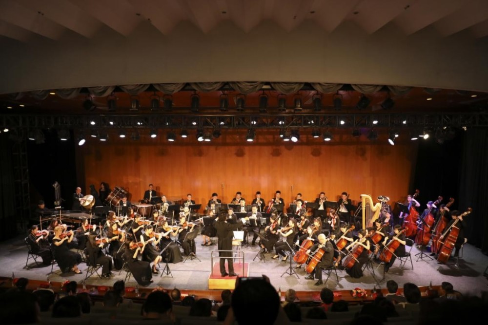 红色经典致敬英雄人民音乐家郑律成音乐作品系列展演在京举行