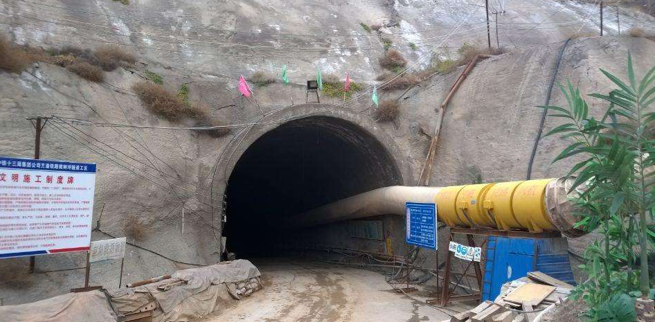 中国建隧道3年挖了4米印度看后嘲笑德国却竖大拇指称赞