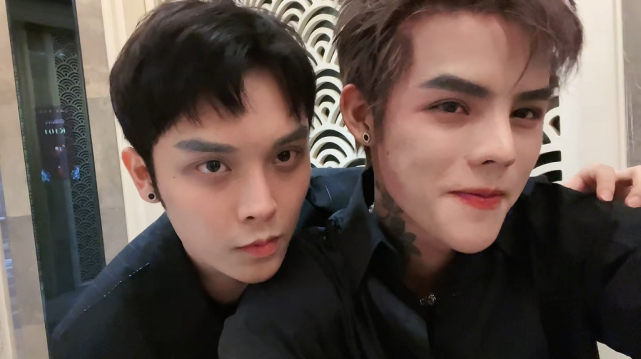 复出有戏殷世航和小猪先生拍视频没被封曾互发对方整容照