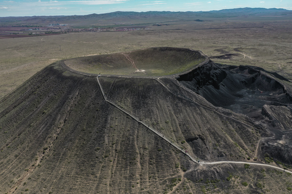 打卡内蒙古乌兰哈达火山群趁免费快去旅游送上最靠谱旅行攻略