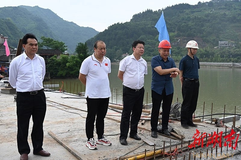 溆浦县思蒙国家湿地公园风雨桥合龙_腾讯新闻