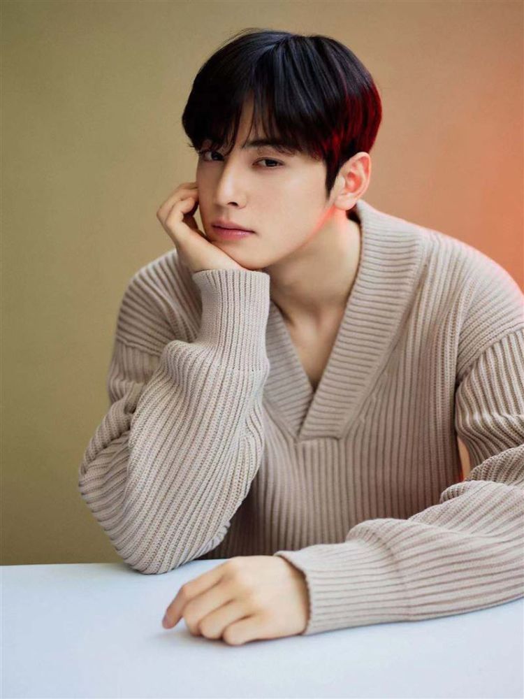 韩国人气男团,astro成员车银优,首次线上直播见面会时间公开