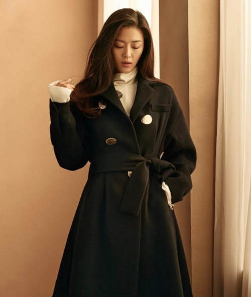 在韩国有一位艺人刮起了一股热风,把女性的性感柔美展现到了极致_腾讯