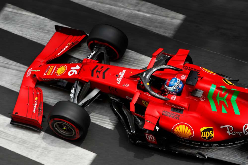 法拉利2021款赛车的弯中速度优于其他车队