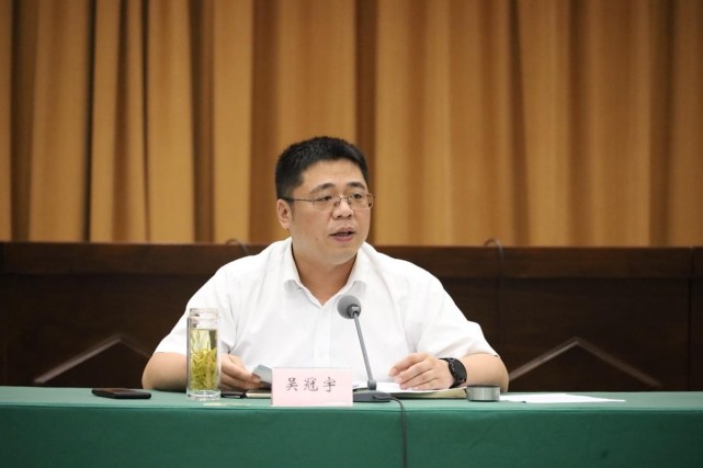 王培华介绍2021年全区"两考"基本情况,部署相关工作.