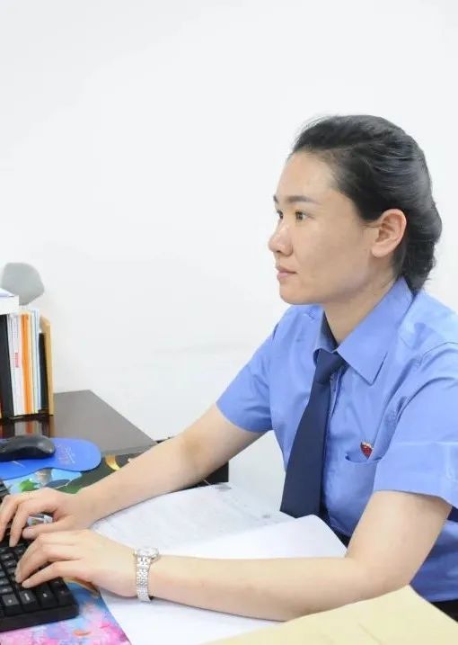 教育整顿进行时身边的榜样李洋洋