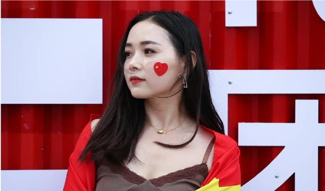 国足 球迷爱国足，收视全国第1，5次进世界杯，3届亚洲杯冠军进12强难