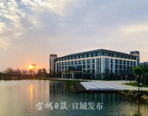 东临桂花园路,北至圣俞路,南至文景路,西与宣城职业