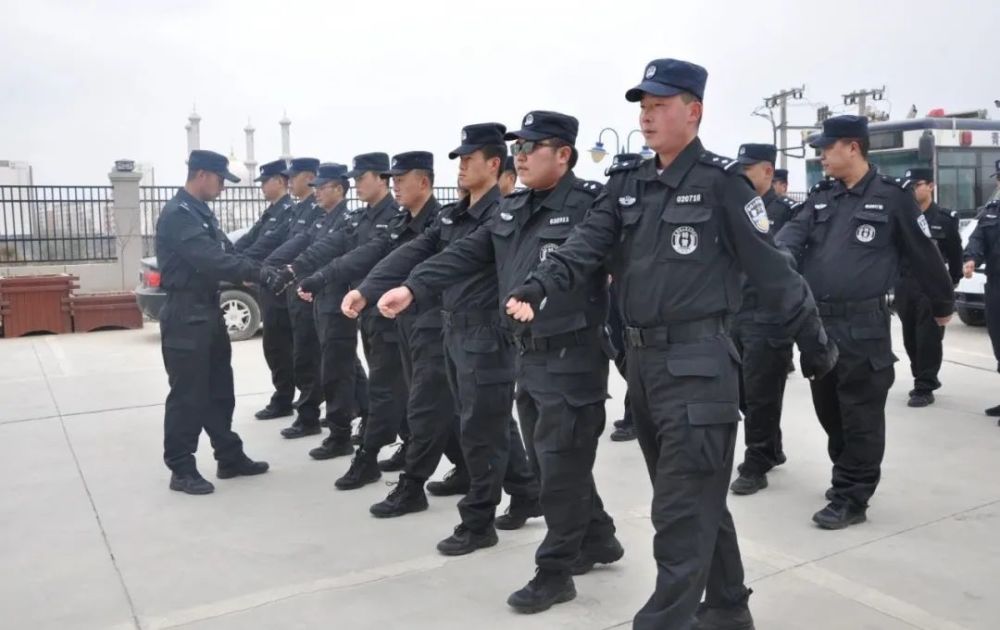 我身边的榜样我们身边的平安守护者祁生文