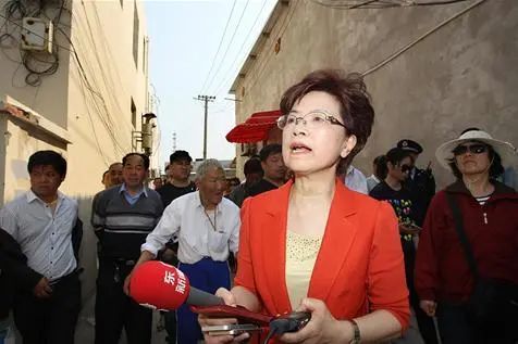 知名记者陆兰婷.还是有"骗子最怕的记者"之称的居然打给了咱们的记者.