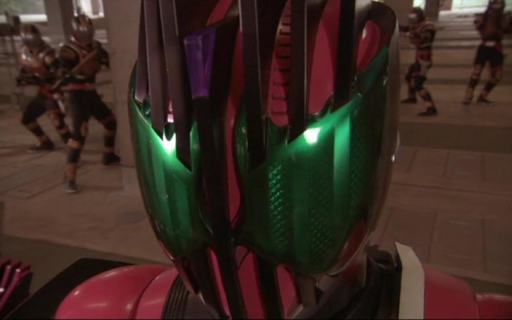 假面骑士中的3个弑神形态,紫灯帝骑只出现一次,十五输给了一号