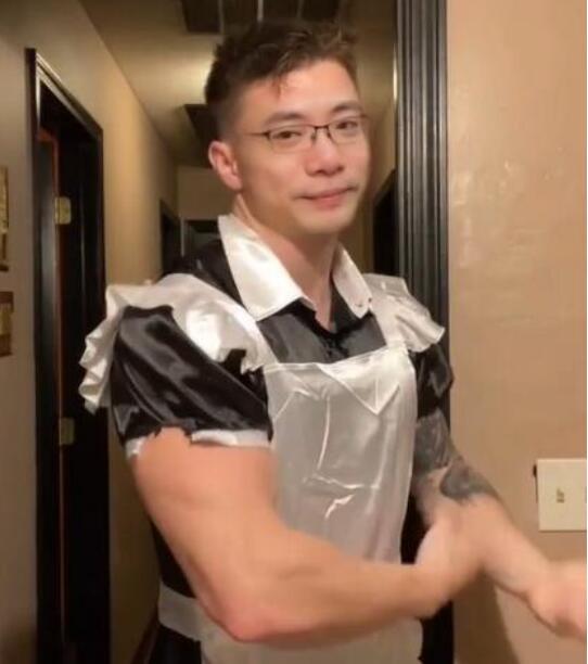 肌肉大司马在b站火了腐团儿看得眼睛都直了粉丝求马老师健身