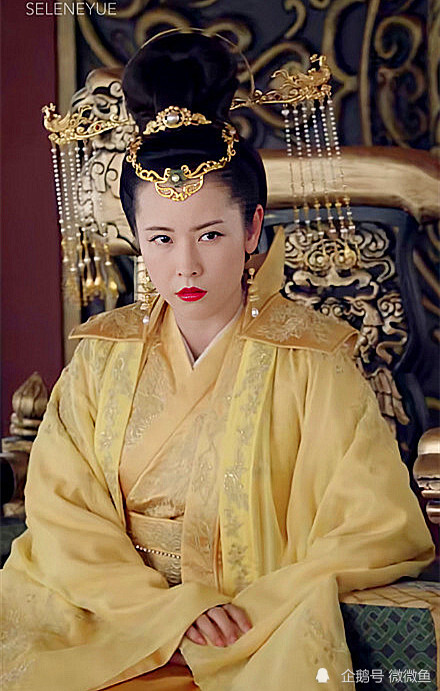 两次和迪丽热巴合作,新剧拍了一天就杀青,书粉:很给面子了