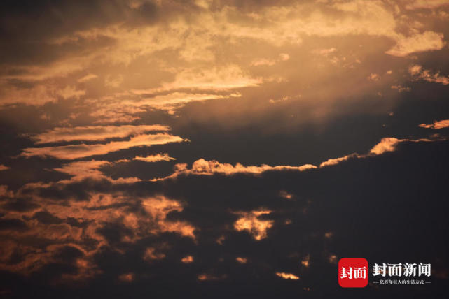 图集 虹彩云天上飘来的儿童节礼物 腾讯新闻