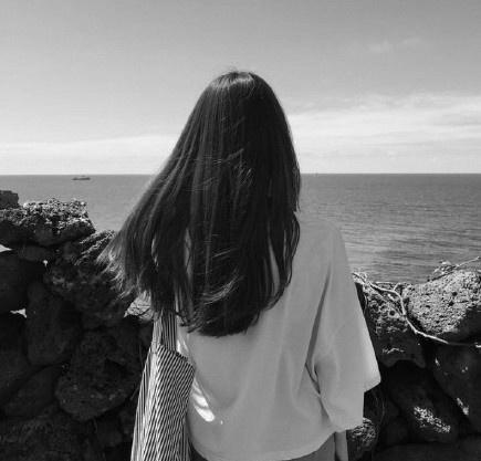 单身女生心情不好的说说句句伤感失落哪句戳中了你的心