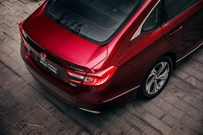 2l,比凯美瑞时尚,迈腾卖不过它,售17.98万起