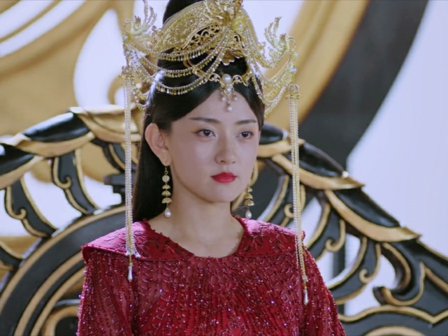 双世宠妃3女皇帝身体每况日下曲小檀继承皇位指日可待