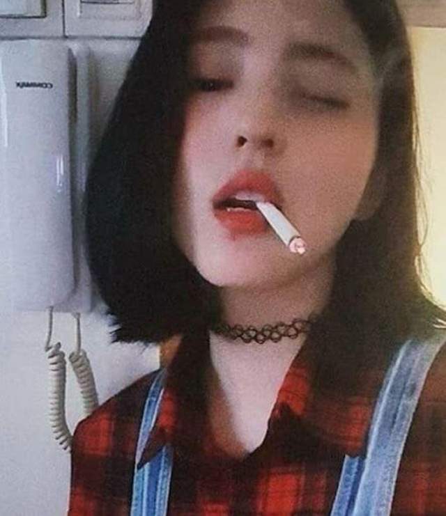 我是遗物整理师李帝勋抽烟很自然16个私下会抽烟的韩星