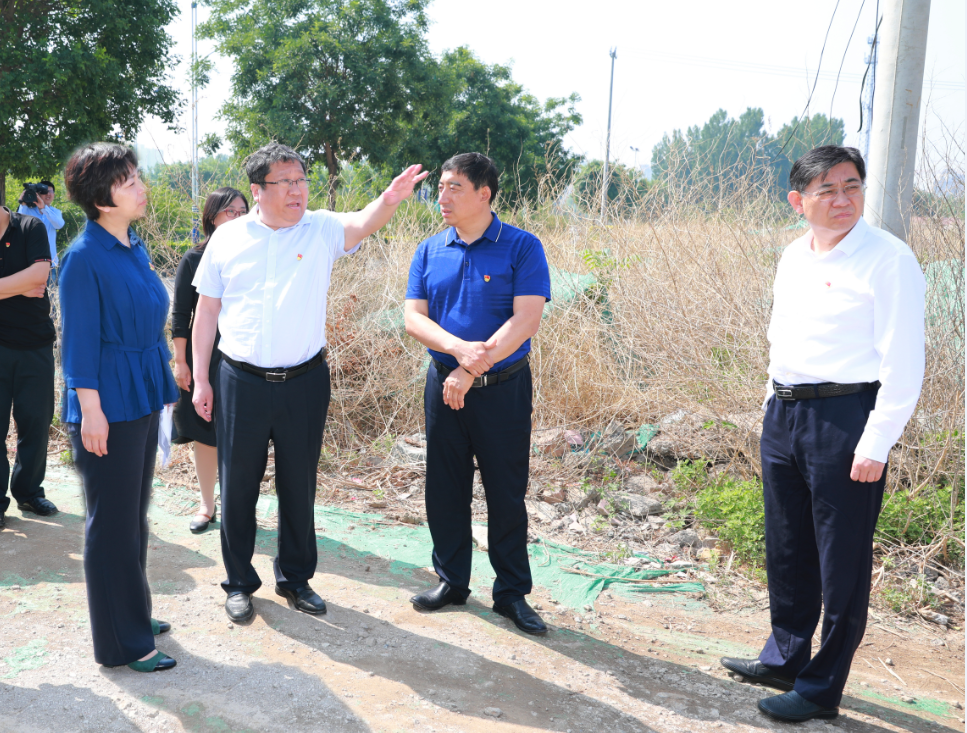 市委书记王凤海就文明城市常态化创建现场办公