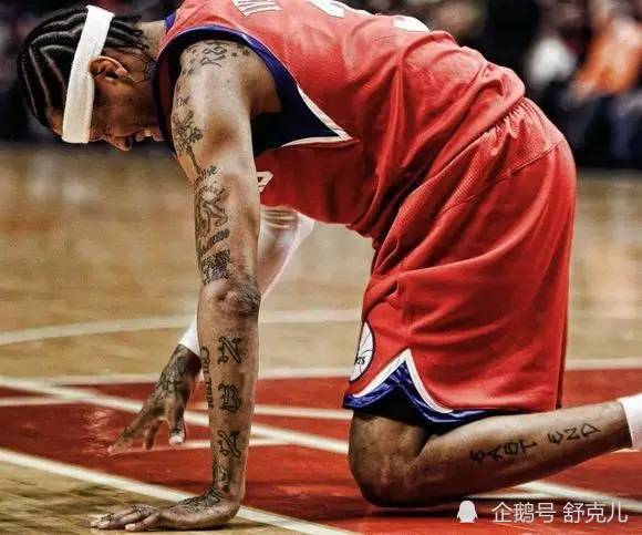 科比 NBA历史五大最MAN瞬间：艾弗森碎牙咽下肚子，巴蒂尔血洒斯台普斯