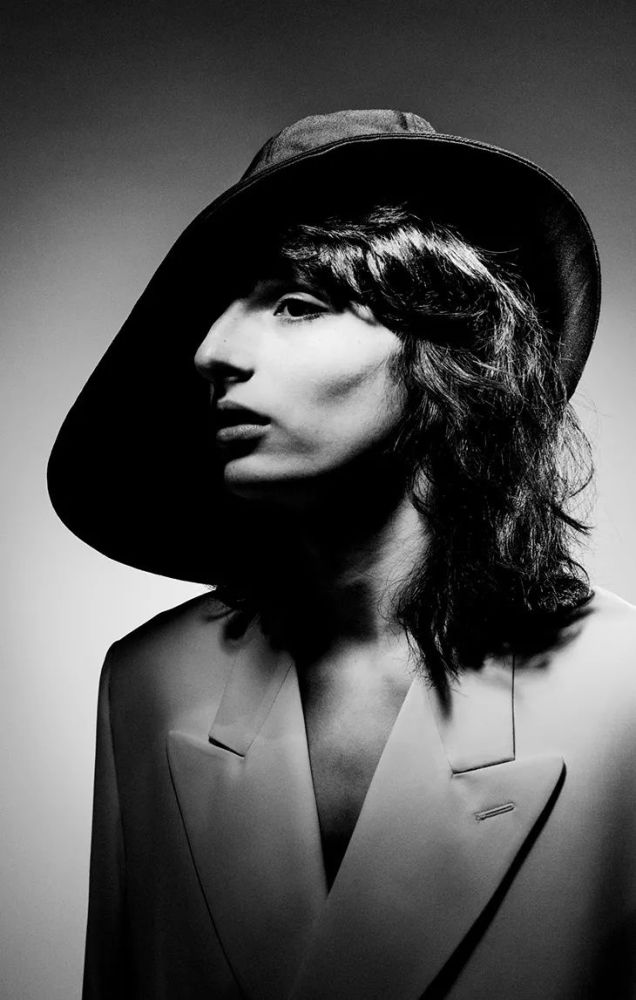 组图20岁少年初长成怪奇物语芬仔恩伍法德杂志大片