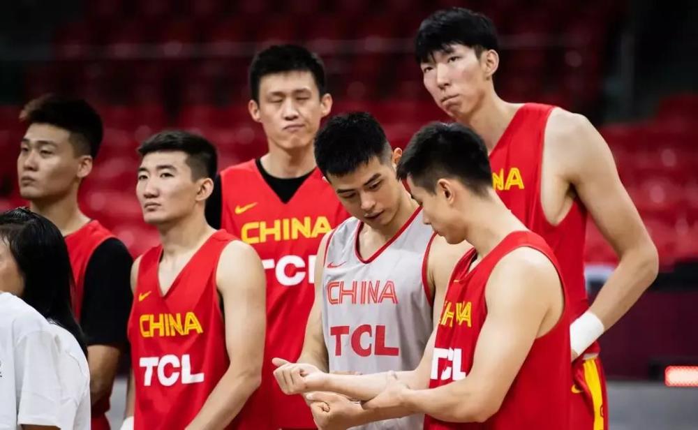 中国男篮 中国男篮亚预赛目标确定，不管八村塁能否回来，战胜日本没得选！