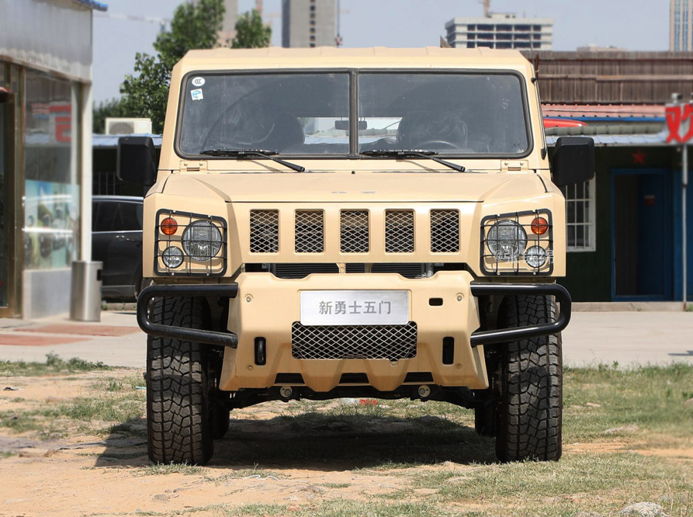 外观比奔驰大g硬气24t动力分时四驱新款北汽勇士上市