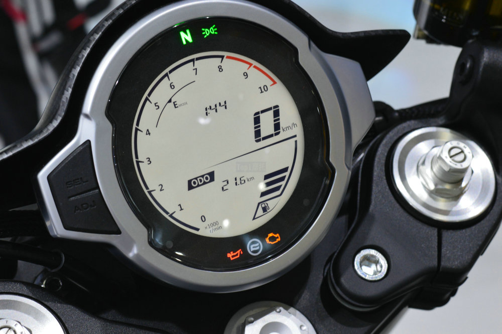 春风700clx运动版惊艳亮相北京摩展最快或在本月上市