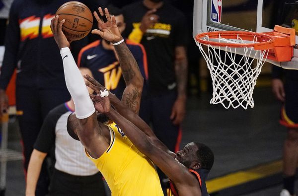 常规赛超巨,季后赛拉胯系列:老詹掉队了,热火双星还有希望吗?