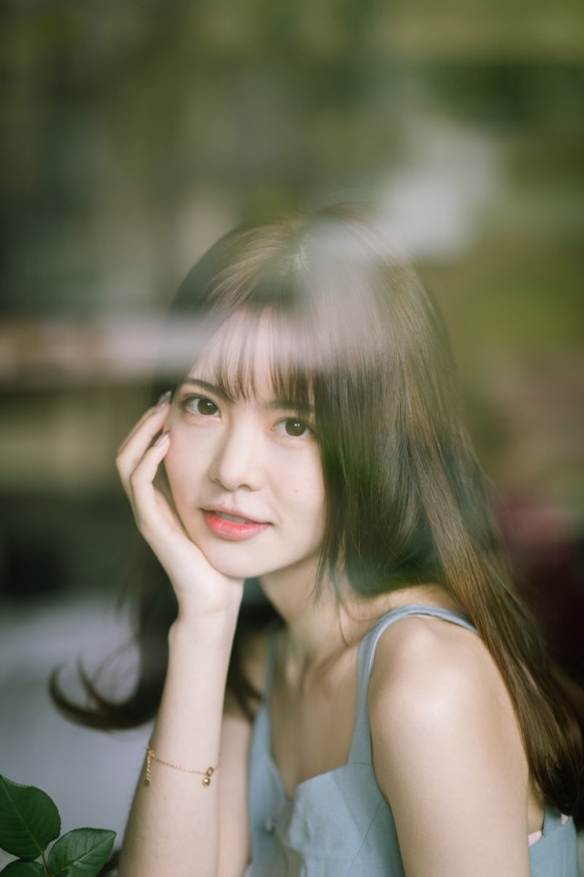 台湾正妹麻豆陈乐乐凭一部短片吸粉无数网友亲切称她微笑女神