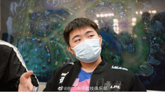 blg还公布了一条消息,经过友好的协商,blg打野选手meteor(曾国豪),将