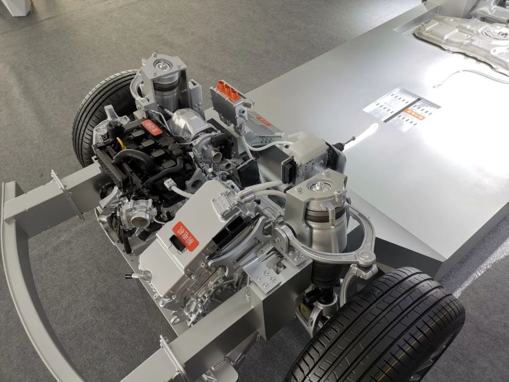 岚图free风评不错,这是东风最有力的反击车型_腾讯新闻