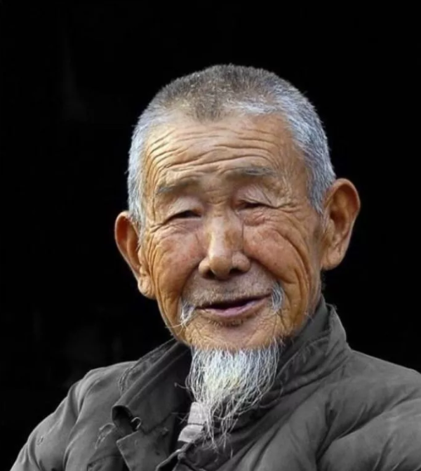 根据中国历史记载,在我国的福建永泰县有一位名为陈俊的老人.