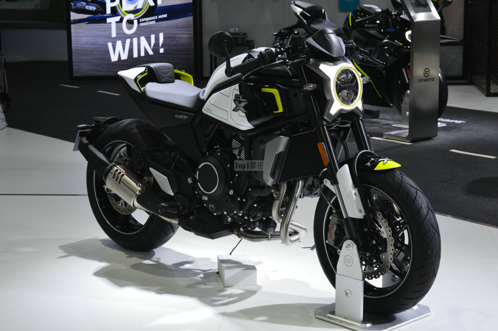 春风700clx运动版惊艳亮相北京摩展最快或在本月上市