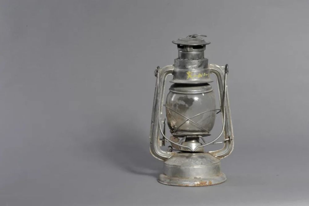 【党史学习教育】会战初期老乡送给1205队使用的马灯