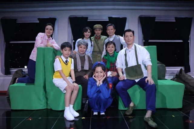 央视六一晚会,12岁的韩昊霖挑大梁,carry全场六个节目全都出色完成